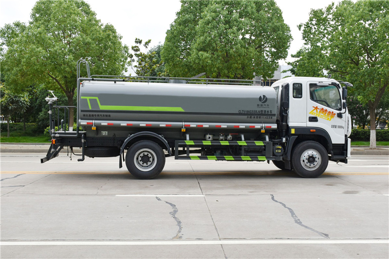 福瑞卡9方霧炮車參數